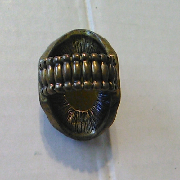 Nwot olive green bronze ring - Picture 3 of 7